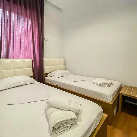 ホテル Luciano ヒマラ