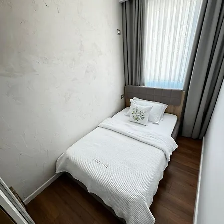 ホテル Luciano ヒマラ