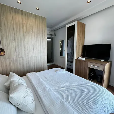 Hotel Luciano Himarë